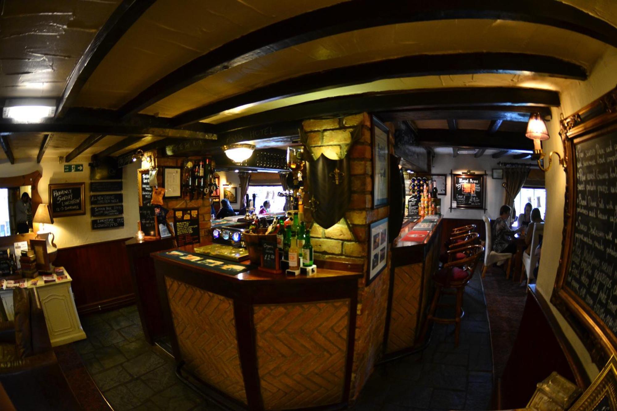 The Royal Arms Hotel Sutton Cheney Exterior foto