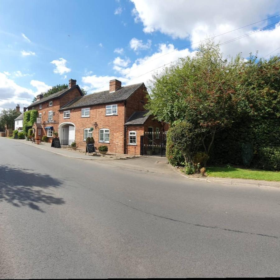 The Royal Arms Hotel Sutton Cheney Exterior foto