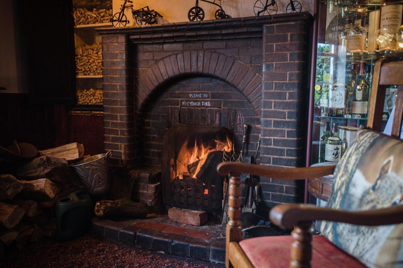 The Royal Arms Hotel Sutton Cheney Exterior foto